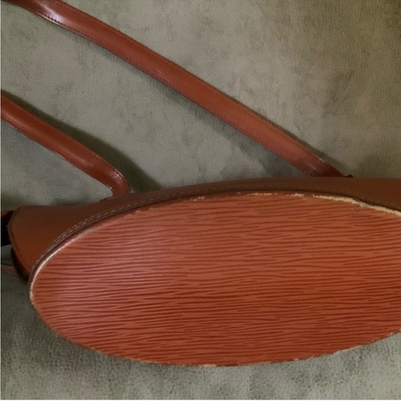 Louis Vuitton Saint Joseph Epi - Picture 7 of 14